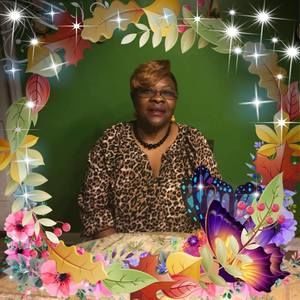 Meet your Posher, Vera